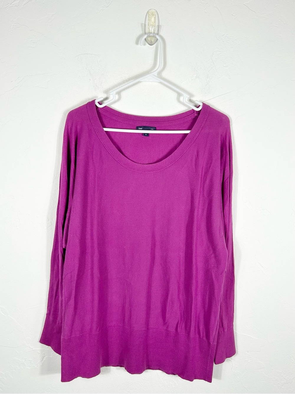 Gap Magenta Purple Scoop Neck Fine Knit Sweater Pullover Women's Size XL